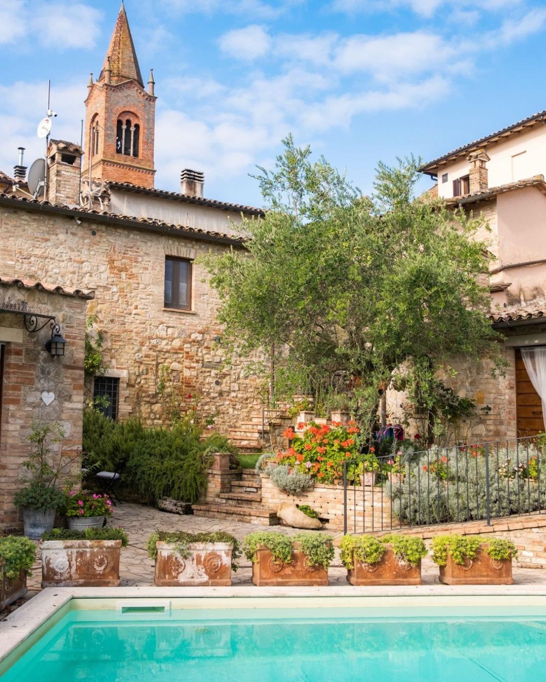 Piscina e giardino di BorgoCuore